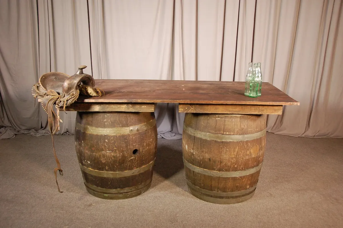 Rustic western Bar and Buffet Country Table rental for country-themed events in Chicago