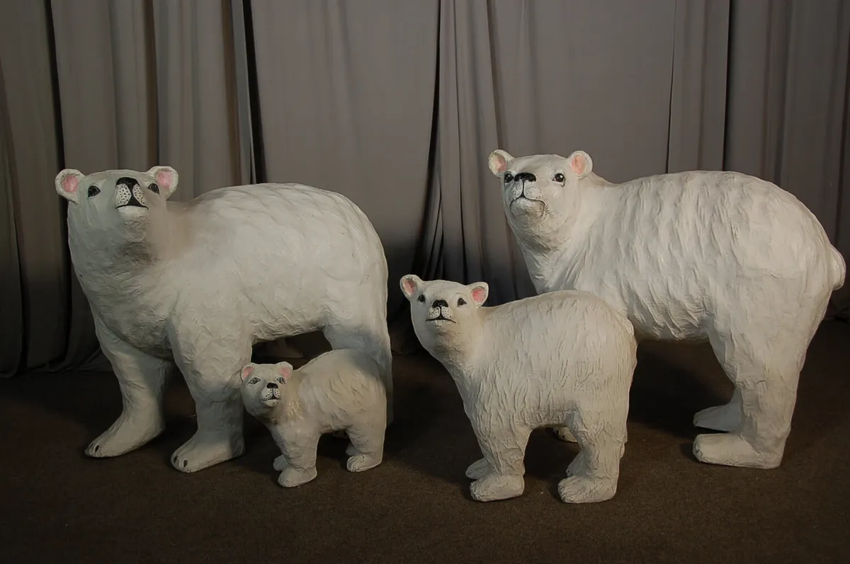 Polar Bear Family of 4 holiday display available for rent in Chicago from AMJ Spectacular Events