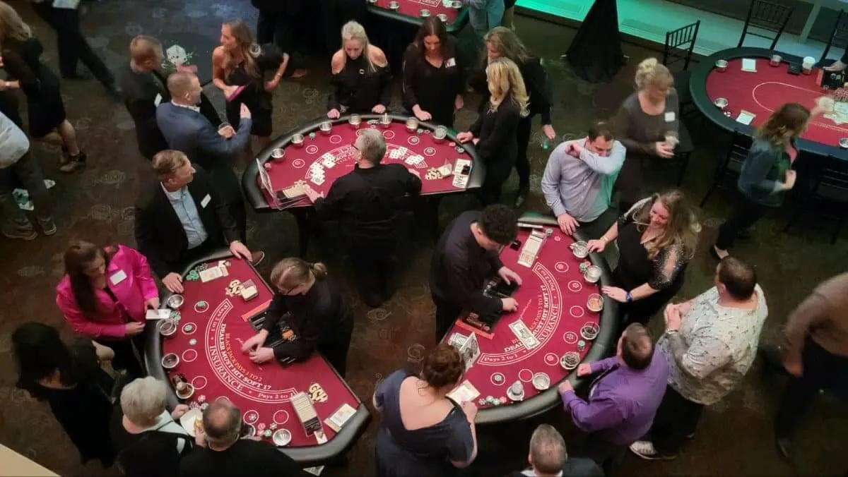 7-person Blackjack casino table rental with green felt for Chicago casino night events